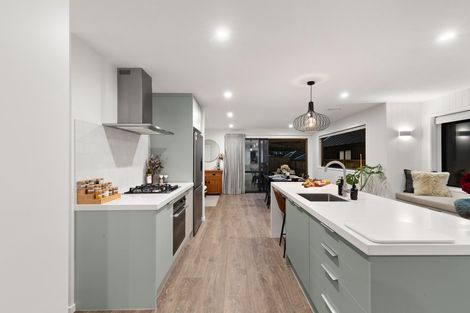 Photo of property in 22 Cheviot Street, Jacks Point, 9371