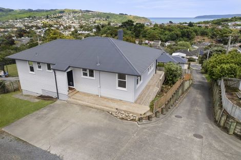 Photo of property in 46 Downes Street, Titahi Bay, Porirua, 5022