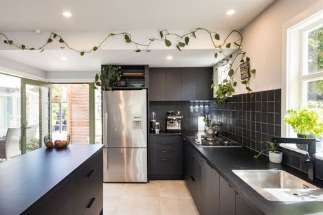 Photo of property in 7 Galway Avenue, Hokowhitu, Palmerston North, 4410