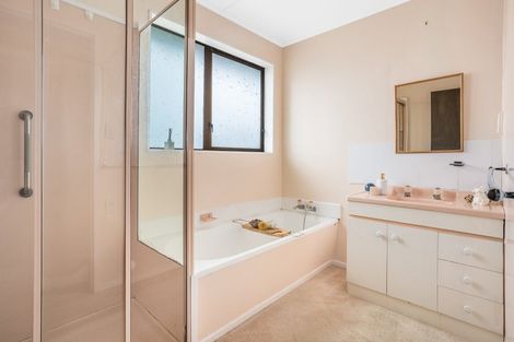 Photo of property in 16 Morning View, Titahi Bay, Porirua, 5022