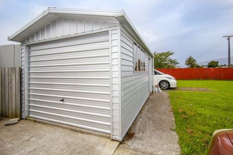 Photo of property in 67 Derby Street, Westport, 7825