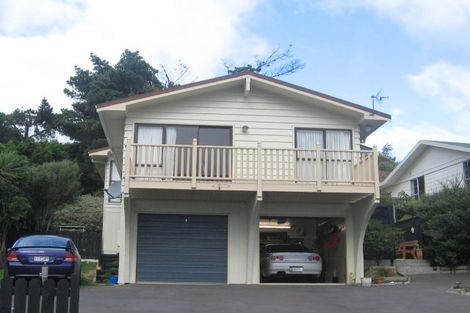 Photo of property in 3 Montserrat Place, Grenada Village, Wellington, 6037