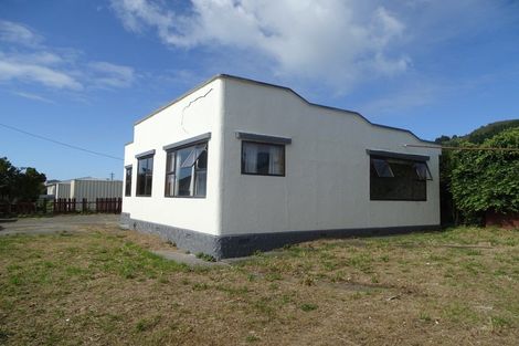 Photo of property in 246d Marine Parade, Bluff, 9814