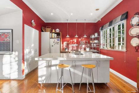 Photo of property in 212 Barnard Street, Wadestown, Wellington, 6012