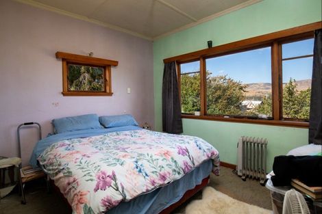 Photo of property in 25 Campbells Track, Lake Roxburgh Village, Roxburgh, 9571