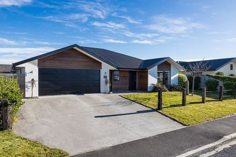 Photo of property in 27 Anderton Crescent, Mosgiel, 9024