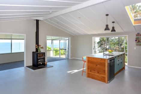 Photo of property in 37 Adams Road, Thornton Bay, Thames, 3575