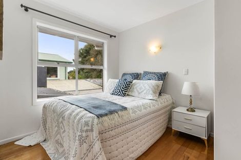 Photo of property in 1/118 Lake Road, Belmont, Auckland, 0622