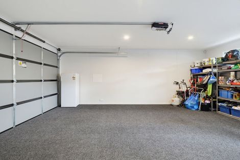 Photo of property in 37 Daniel Place, Kelvin Grove, Palmerston North, 4414