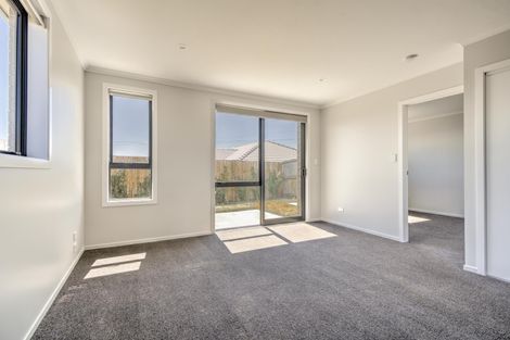 Photo of property in 53 Waruhia Crescent, Rototuna North, 3281