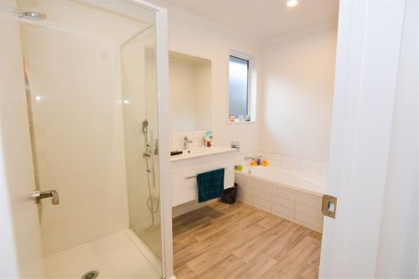 Photo of property in 18 George West Square West, Wigram, Christchurch, 8025