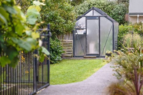 Photo of property in 4 Barbaras Way, Waikanae Beach, Waikanae, 5036