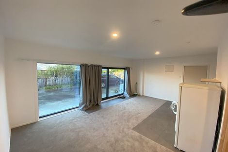 Photo of property in 2/3 Charmaine Road, Torbay, Auckland, 0630