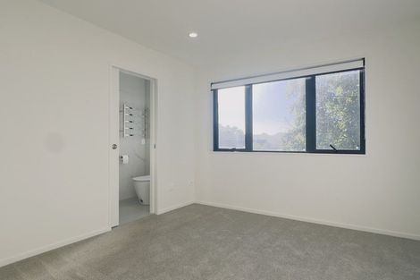 Photo of property in 10d Cantina Avenue, Bayview, Auckland, 0629