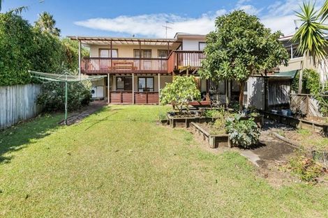 Photo of property in 20 Linwood Avenue, Forrest Hill, Auckland, 0620
