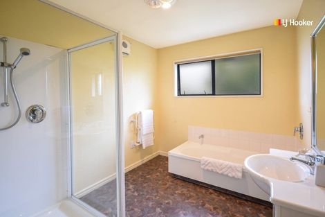 Photo of property in 18 Sunninghurst Drive, Fairfield, Dunedin, 9018