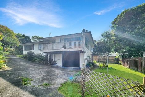 Photo of property in 1/5 Kerria Place, Sunnynook, Auckland, 0620