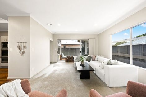 Photo of property in 31 Mickelson Avenue, Rototuna, Hamilton, 3210