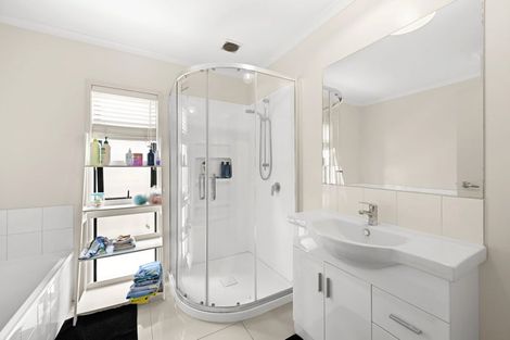 Photo of property in 4 Piwakawaka Court, Rototuna North, Hamilton, 3210