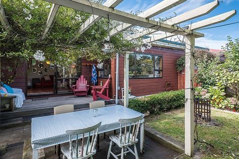 Photo of property in 1 Herbert Avenue, Raumati South, Paraparaumu, 5032