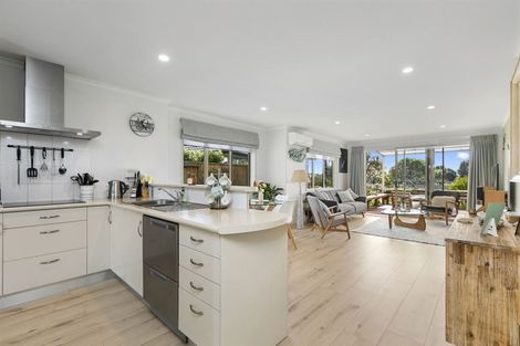 Photo of property in 56 Carrington Drive, Papamoa Beach, Papamoa, 3118