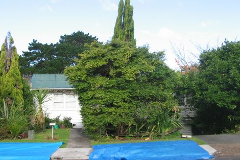 Photo of property in 43 Hartley Terrace, Massey, Auckland, 0614