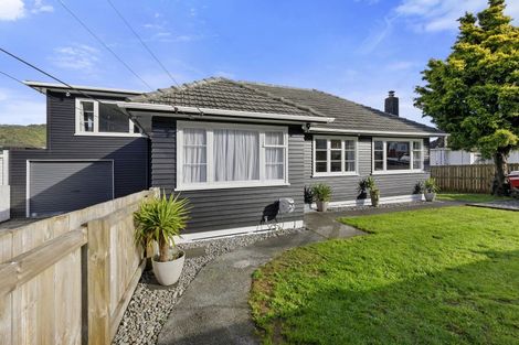 Photo of property in 38 Petrie Street, Wainuiomata, Lower Hutt, 5014