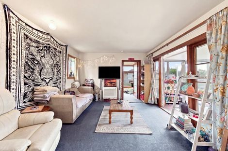 Photo of property in 135 Bower Avenue, New Brighton, Christchurch, 8083