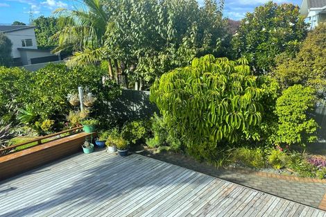 Photo of property in 8 Divich Avenue, Te Atatu South, Auckland, 0610