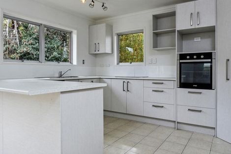 Photo of property in 34 Raymond Terrace, Northcote, Auckland, 0627