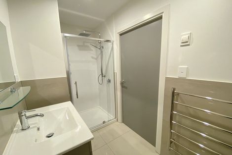 Photo of property in Wyndham Gardens Apartments, 30 Red Oaks Drive, Frankton, Queenstown, 9300