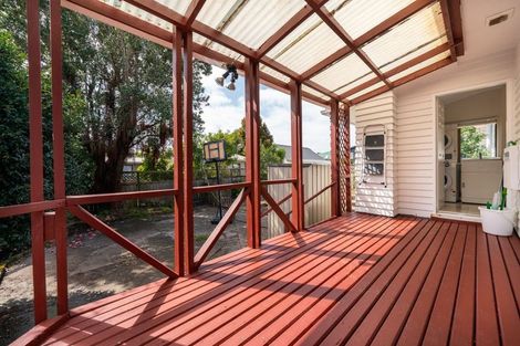 Photo of property in 9 Garelja Road, Henderson, Auckland, 0612