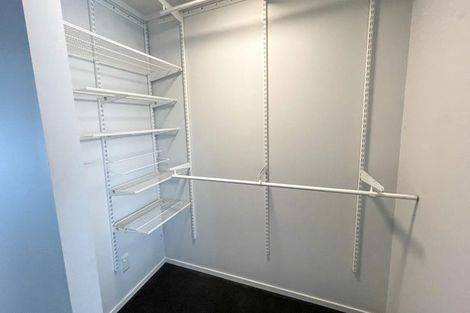 Photo of property in 15 Rerewai Place, Kelston, Auckland, 0602