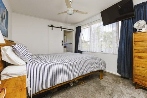 Photo of property in 4 Standish Place, Bayview, Auckland, 0629