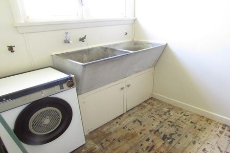 Photo of property in 39 Cambridge Street, Tapanui, 9522