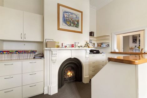 Photo of property in 235 Onewa Road, Birkenhead, Auckland, 0626