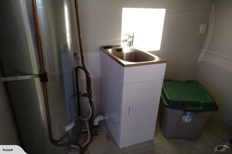 Photo of property in 21 Tiromoana Road, Raumati South, Paraparaumu, 5032