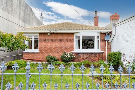 Photo of property in 5 Peel Street, Mornington, Dunedin, 9011
