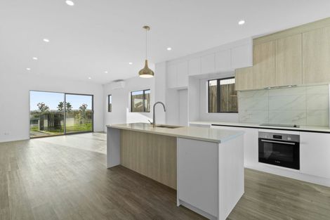 Photo of property in 62a Crestview Rise, Papakura, 2110