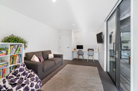 Photo of property in 19 Glenaray Crescent, Wanaka, 9305