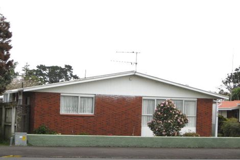 Photo of property in 2/214 Coronation Avenue, Welbourn, New Plymouth, 4310