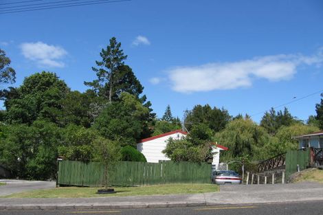 Photo of property in 21 Eskdale Road, Birkdale, Auckland, 0626