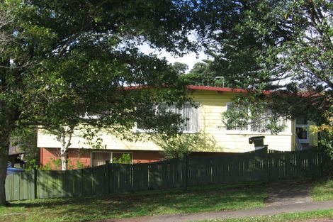 Photo of property in 1/2 Mayfair Crescent, Mairangi Bay, Auckland, 0630