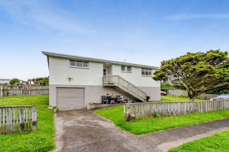 Photo of property in 19 Rangitake Drive, Spotswood, New Plymouth, 4310