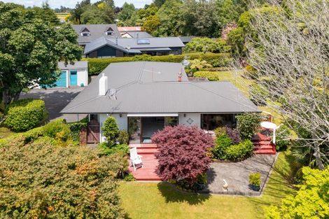 Photo of property in 14 Tainui Terrace, Inglewood, 4330