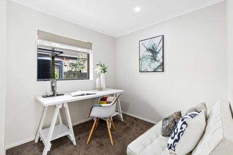 Photo of property in 4225a Great North Road, Glendene, Auckland, 0602