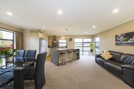 Photo of property in 6 Brooklyn Heights Drive, Kelvin Grove, Palmerston North, 4414
