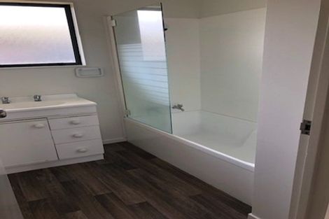 Photo of property in 3/100 Brightside Road, Stanmore Bay, Whangaparaoa, 0932