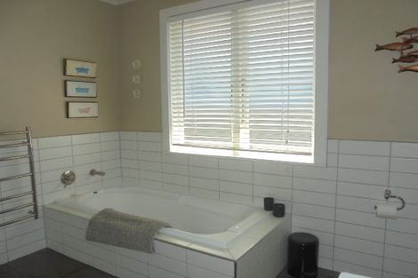 Photo of property in 104 Avenue Road, Greenmeadows, Napier, 4112