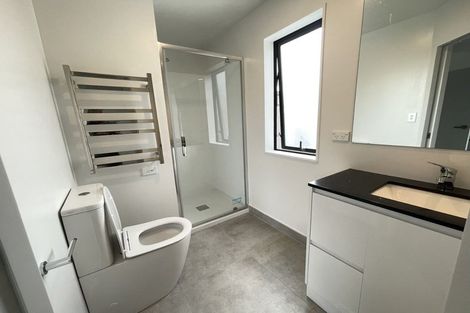 Photo of property in 2/44 Schnapper Rock Road, Schnapper Rock, Auckland, 0632